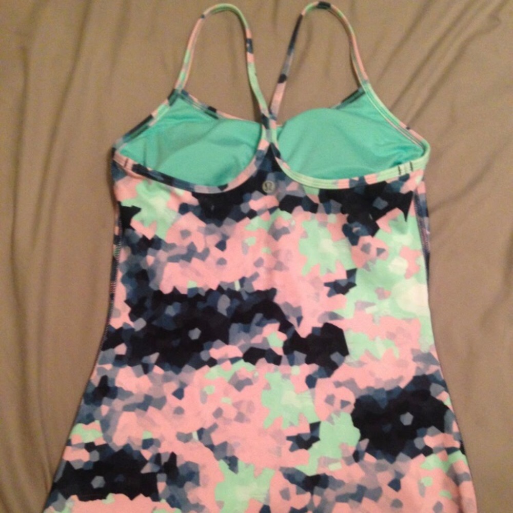 Clouded menthol tank-size 6